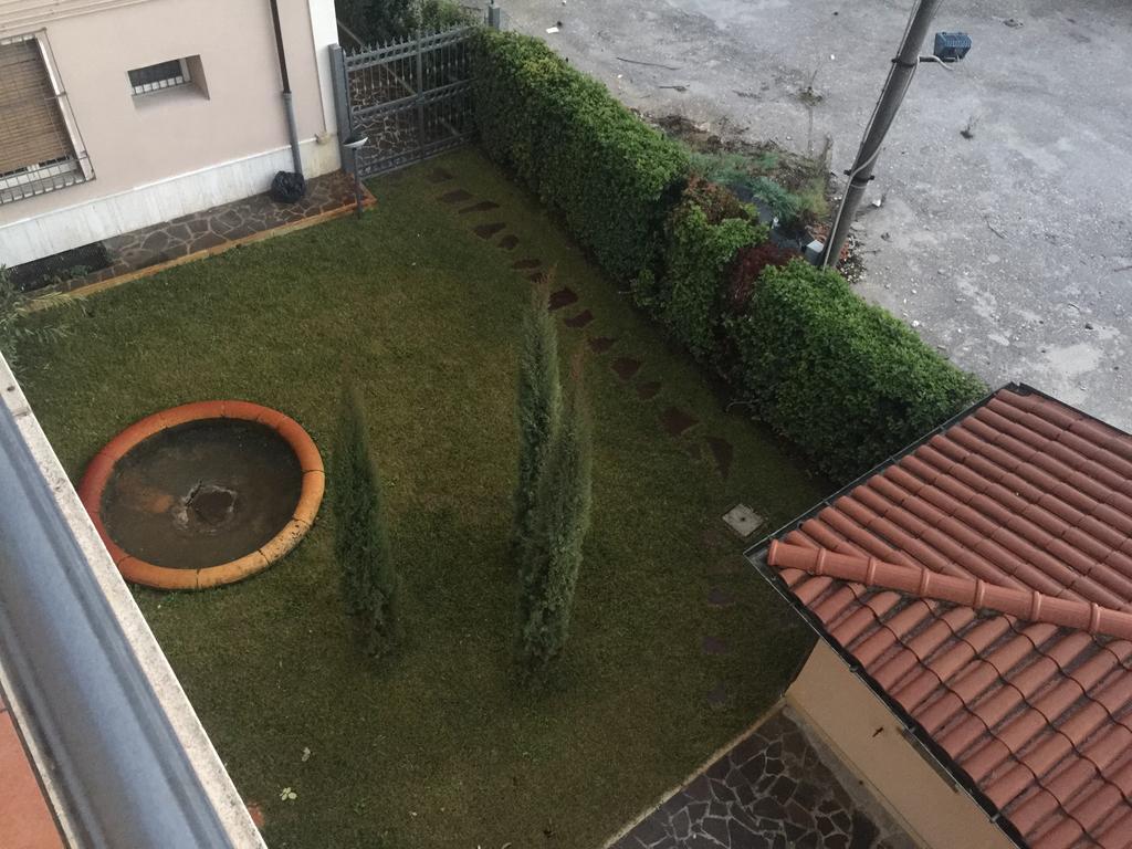 Casina Dei Marsi Bed and Breakfast Avezzano Kamer foto